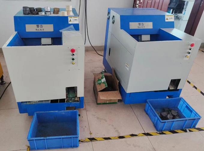 M&aacute;y bơm tự động thủy lực cho chip nh&ocirc;m Press b&aacute;nh chip bột kim loại 4